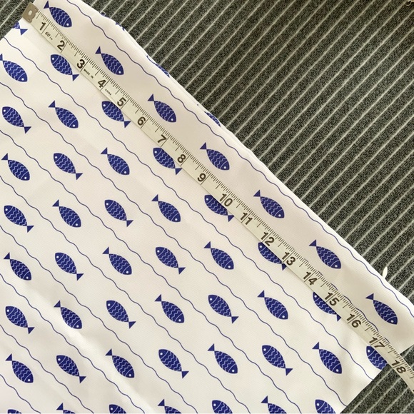 Pillow Cover Indoor/Outdoor 100% Polyester / Blue Fish on white, NWOT / Fish. - Picture 5 of 9